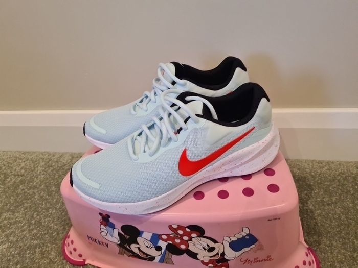 Ladies Nike Comfort size 6 BN