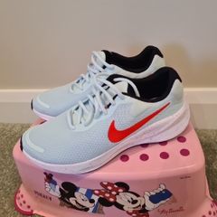 Ladies Nike Comfort size 6 BN