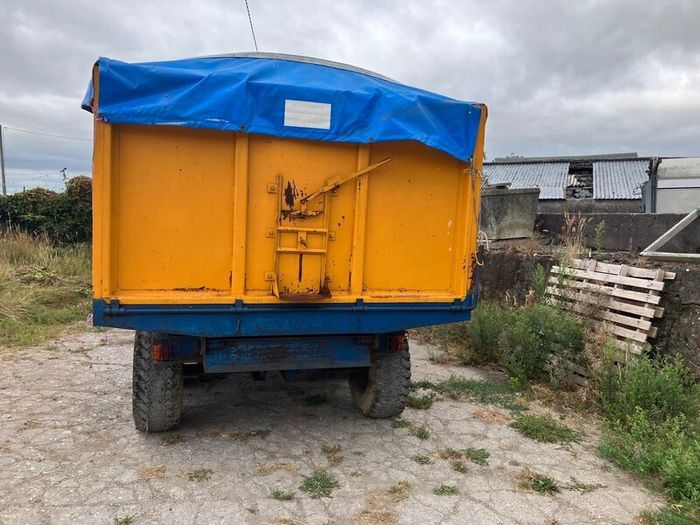 Grain/nut trailer