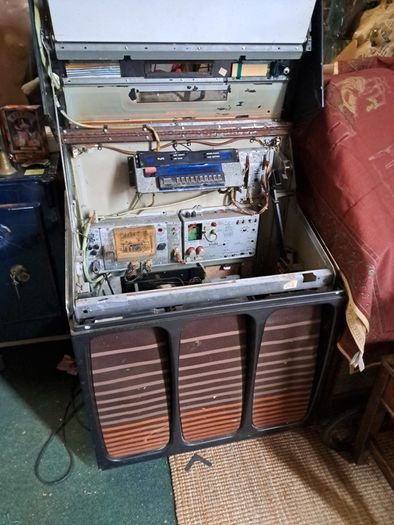 Vintage Rock Ola Juke Box