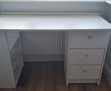 Free desk