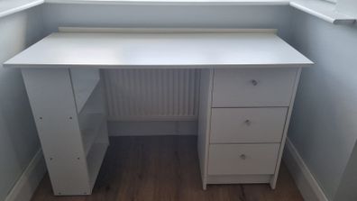 Free desk
