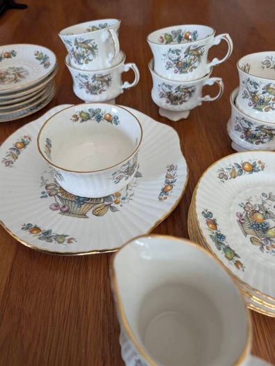 Rare 21pc Royal Tara "Birds and Fruit" Tea Set - Fine Bone China, Made in Galway