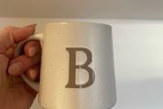 B mug