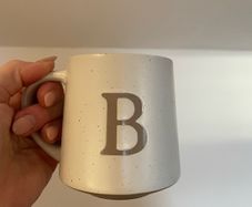 B mug