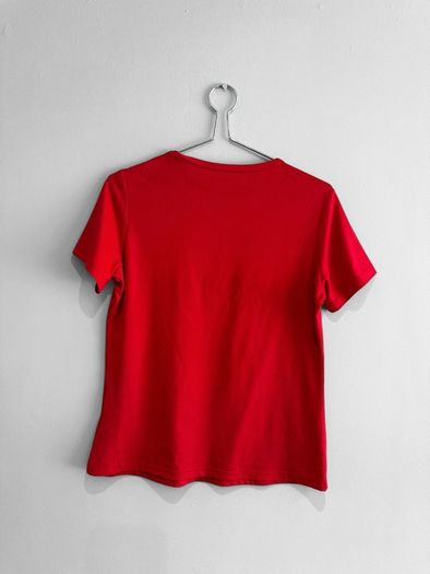 Pre Owned Red Giraffe Graphic T-Shirt
