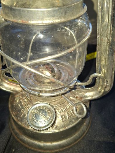 Beautiful Old Feuer hand 275 Baby Hurricane Lantern, Postage Available