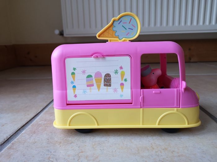 Peppa Pig Ice Cream Van