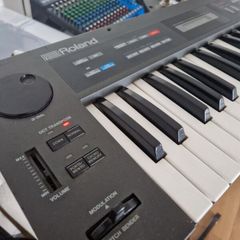 Roland Alpha Juno 1