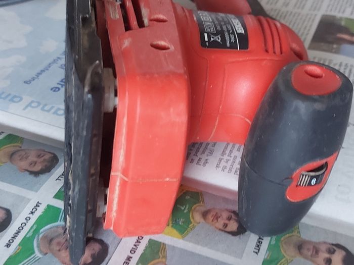 Black & Decker Sander, Model KA320E, working great and in Excellent condition