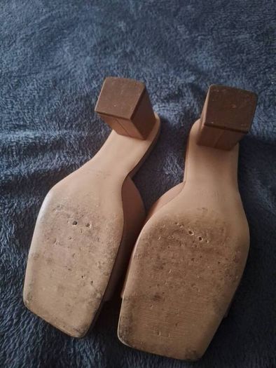 Shoes/Ladies Black and Beige Peeptoe .. Size: 4 UK
