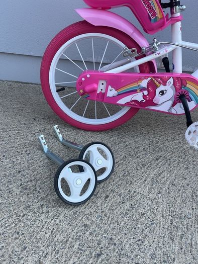 Girls 16" Unicorn Bike with stabilisers, by Dino Bikes