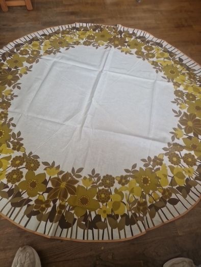 Retro tablecover