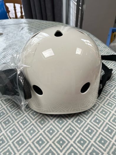 Helmet, Skate, Skateboard, Rollerblade, Cycle