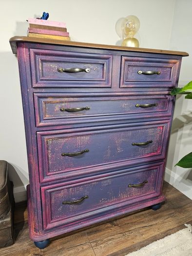 Chest of drawers