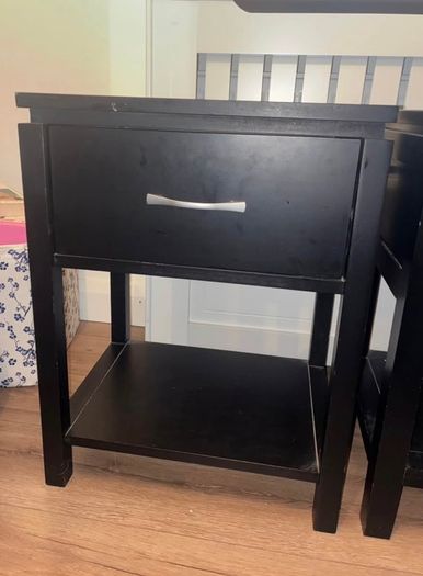2x black chest of drawers