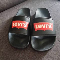 Levis sliders size UK 3