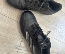 Football shoes