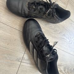 Football shoes