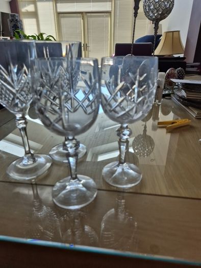 Wine glasses 2 Crystal Darques and 2 Galway glasses