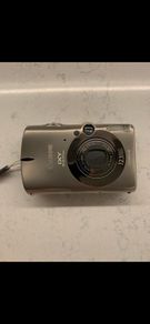 Canon Ixy 2000 IS digital camera