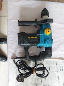 Workzone Rotary Hammer Drill WH150, 1500W,  Model No 5904143, in Case with some accessories