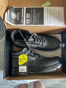 safety shoes