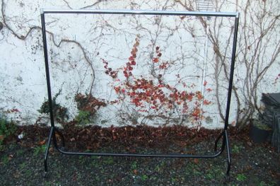 Sturdy Metal Clothes Rail