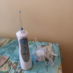Water flosser
