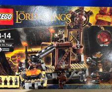 Lego Lord Of The Rings - Set 9476 - The Orc Forge