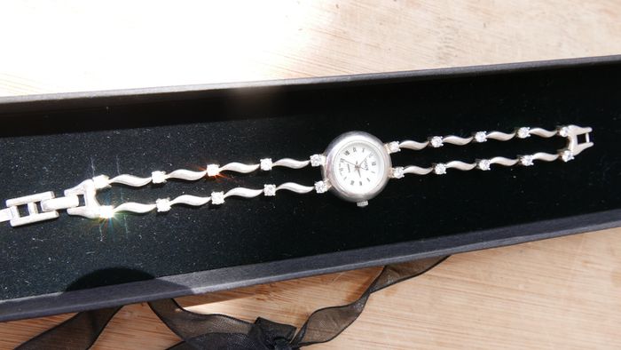 Vintage INDURO Watch for Women, Sterling Silver Bracelet Watch, Handmade 925 Sterling Silver Watch, Watch for Her Birthday Gift, Ladies Watch Japan Made (Works well, fresh battery)