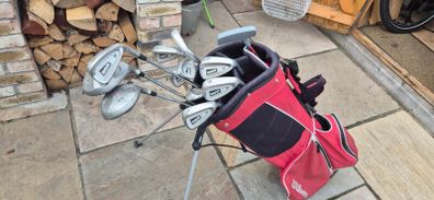 bag of golf clubs