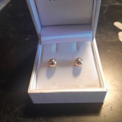 ladies 9ct gold earrings