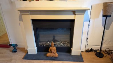 Electric fireplace with Remote