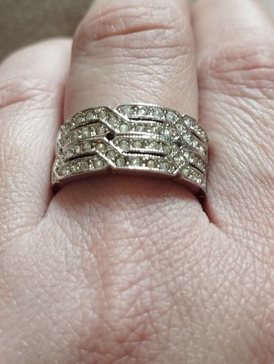 M&S Silver Tone Crystal Costume Ring.
