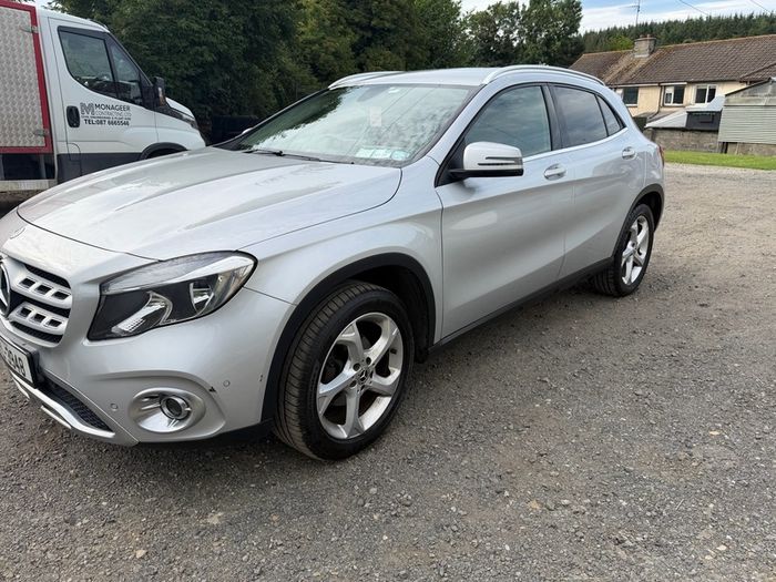 2018 Mercedes-benz Gla 200 sports executive