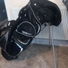 Wilson golf bag with stand.