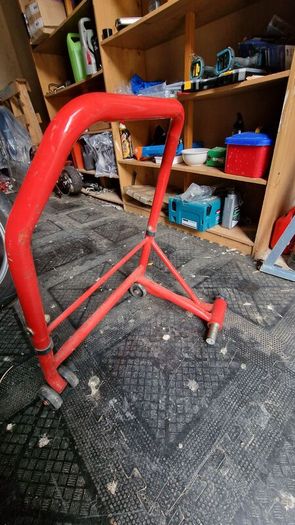 Single Sided Paddock Stand