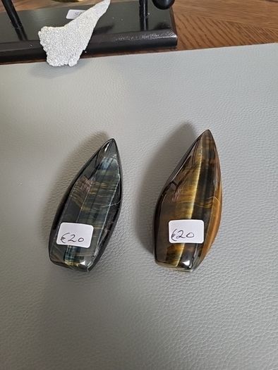 Labradorite specimens
