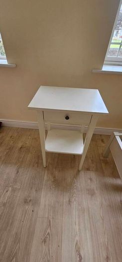 Bedside table