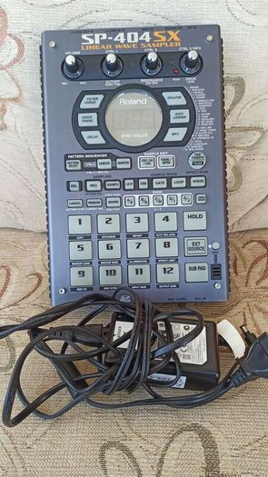 Roland SP-404SX Sampler