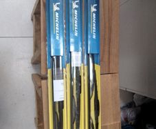 car windscreen wiper blades