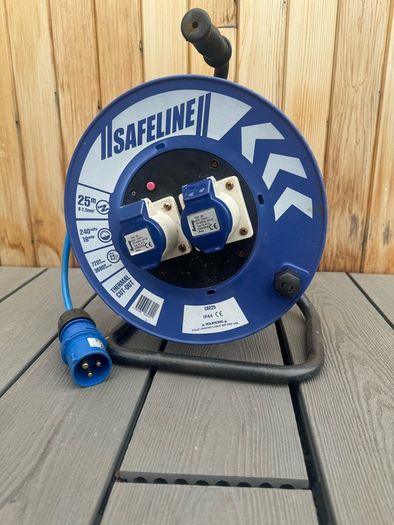 Safeline Blue Artic Cable Reel With 16 Amp Plug - 25Metre
