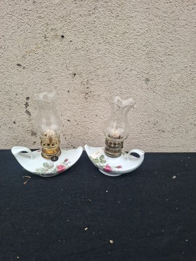 2 small rose oil lamps possible to post