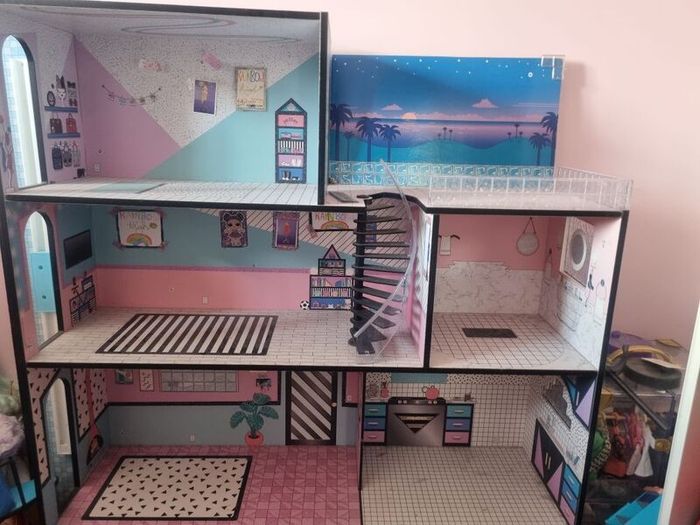 LOL House and accessories