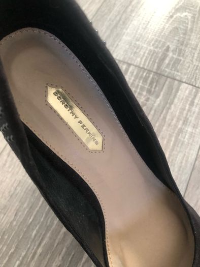 Dorothy Perkins wages