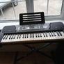 Electric keyboard & stand Image 3