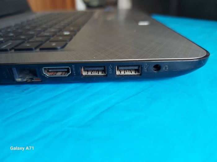 HP 14 inch Laptop, silver, Model 14-ac11na, Intel Pentium CPU 3825U, 1.9GHz, 2 GB Ram, 500GB HDD, Windows 10, Microsoft Edge, Chrome