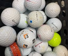 40 Taylormade (Tp5/Tour) Golf Balls