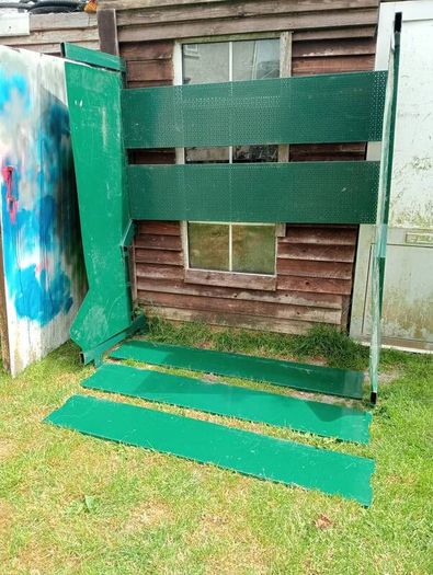 Heavy duty shelving